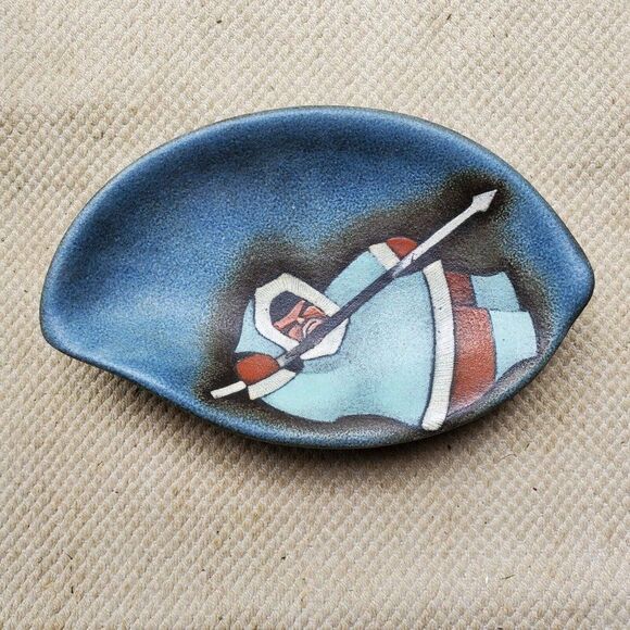 LUBA MILE LINHART Ceramic Dish Haliburton Pottery INUIT ESKIMO SEAL HUNTER MCM - Picture 3 of 7